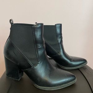 GBG LOS ANGELES BOOTIES